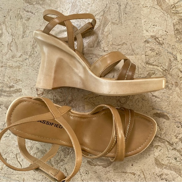 Elegant Sandal Platform Wedge Open Toe Straps Open Toe Classified Size 6 - Picture 1 of 10
